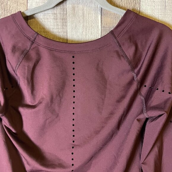 Nike Women's Pro Hyperwarm Pullover Top - Picture 4 of 5